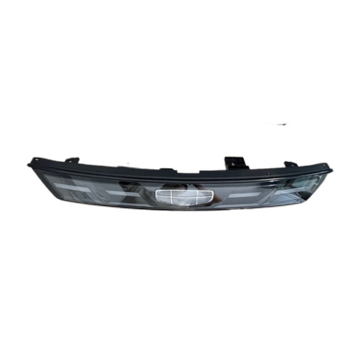 OE n.o 7051052700 Geely Boyue L Sistema de iluminação automotiva Lâmpada de barra central frontal OEM